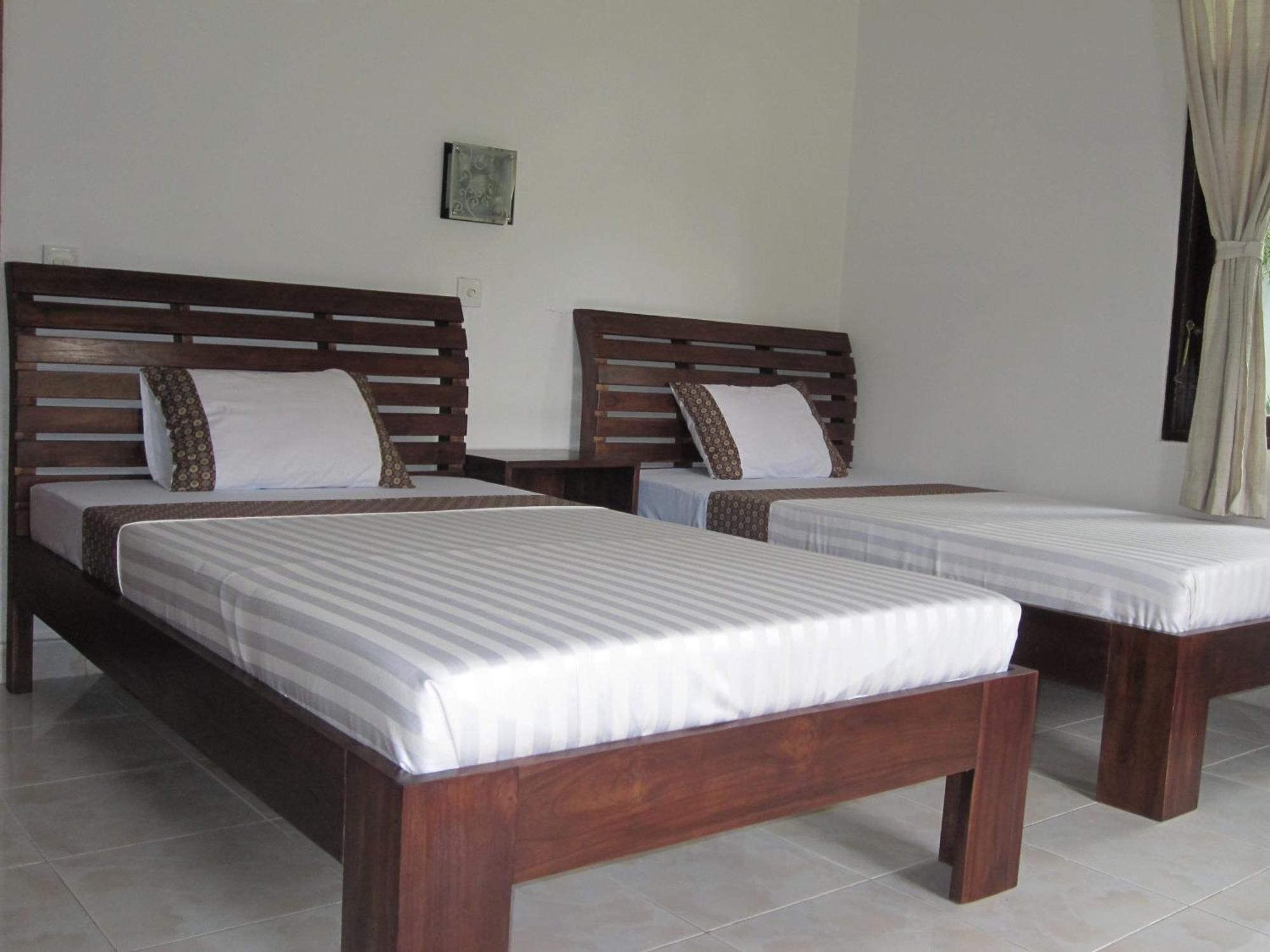 Galang Kangin Bungalows Amed Kamer foto