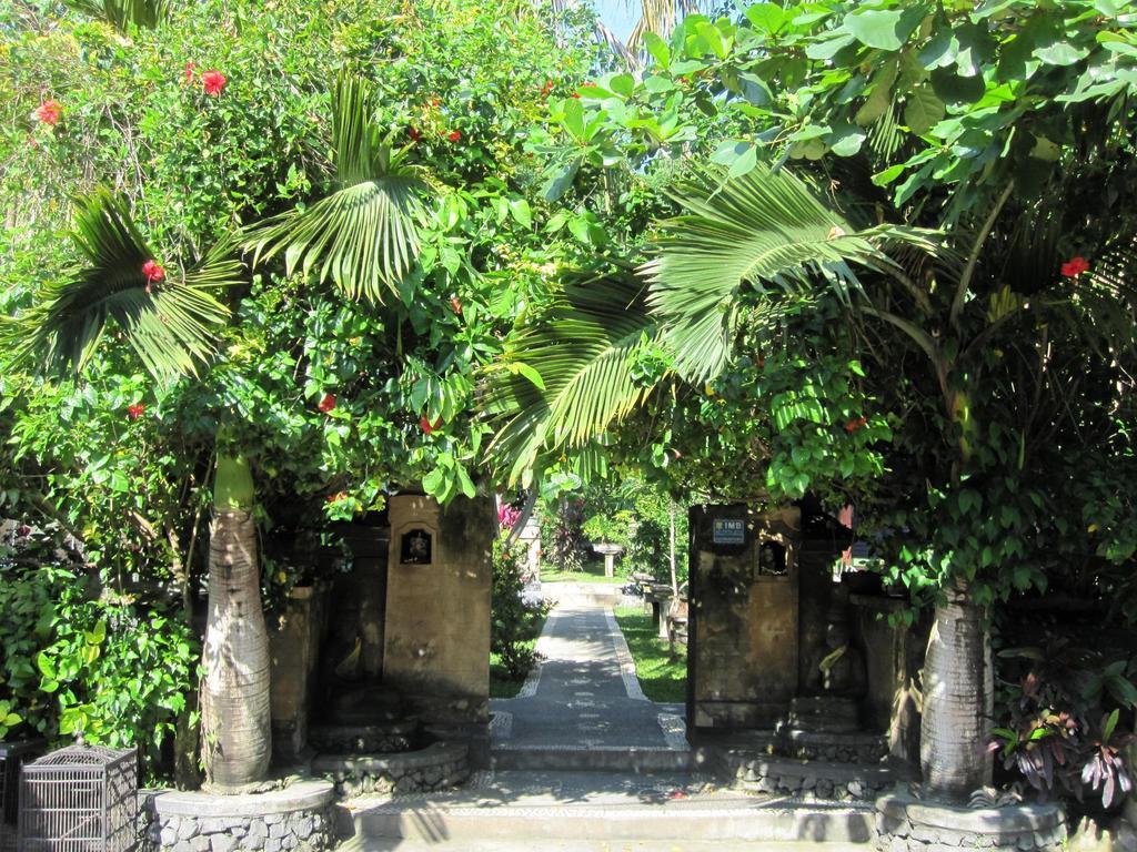 Galang Kangin Bungalows Amed Buitenkant foto