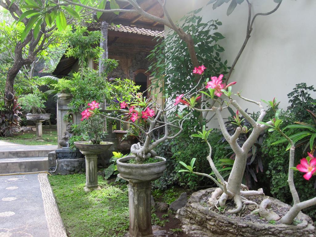 Galang Kangin Bungalows Amed Buitenkant foto