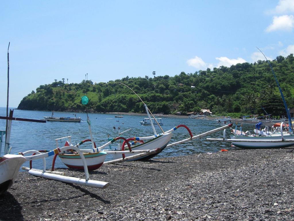 Galang Kangin Bungalows Amed Buitenkant foto